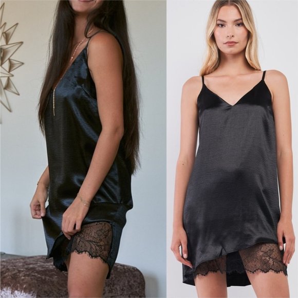 Black Satin Sleeveless Relaxed Fit V-Neck Asymmetr - Picture 8 of 8